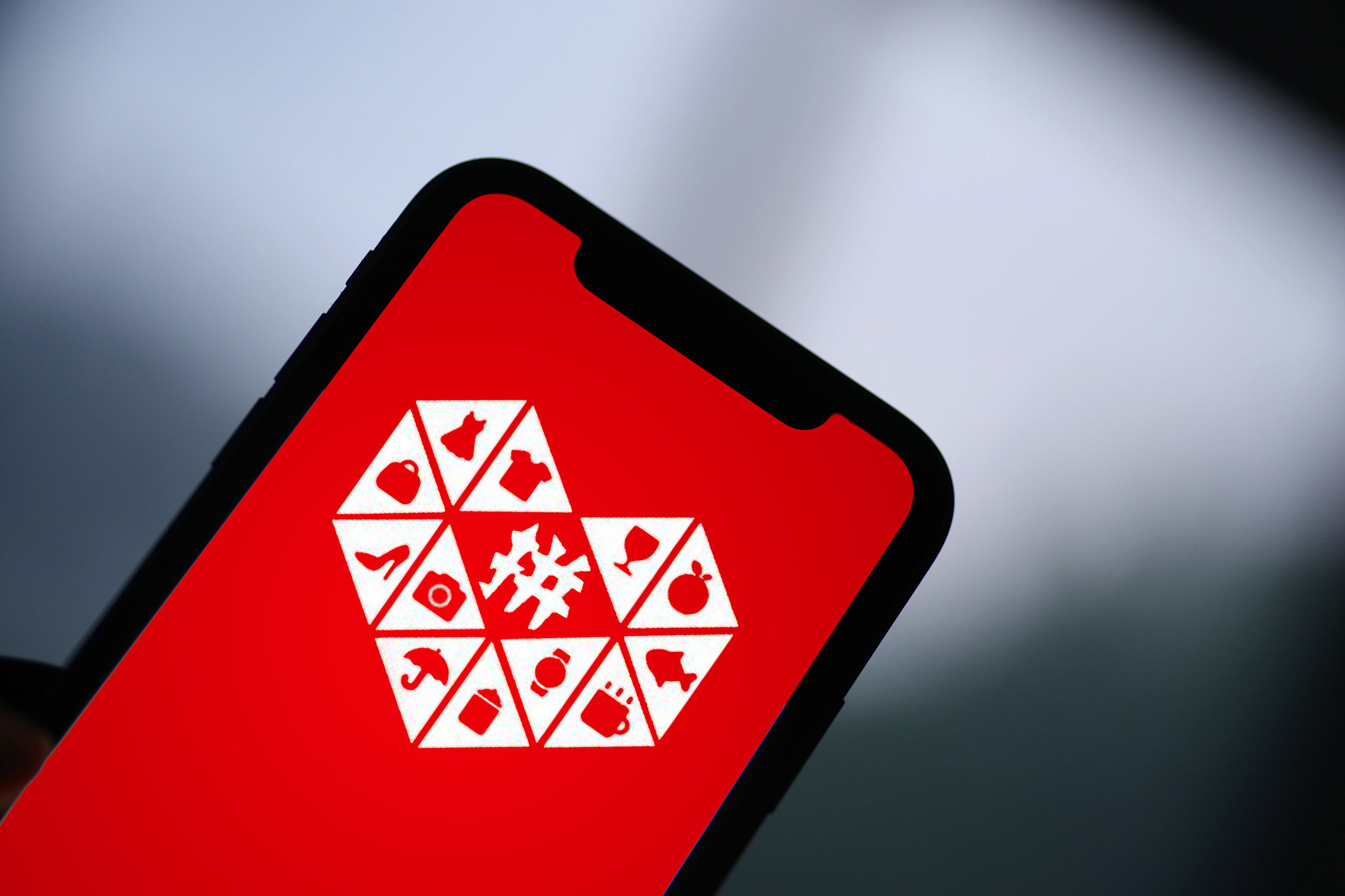 老特写的关于$拼多多(PDD.US) 的短评广受大家的青睐，那今天就继续跟大家讲讲老特的观点。要知道- Longbridge