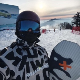 LongPort - 向往星辰大海的羊角包