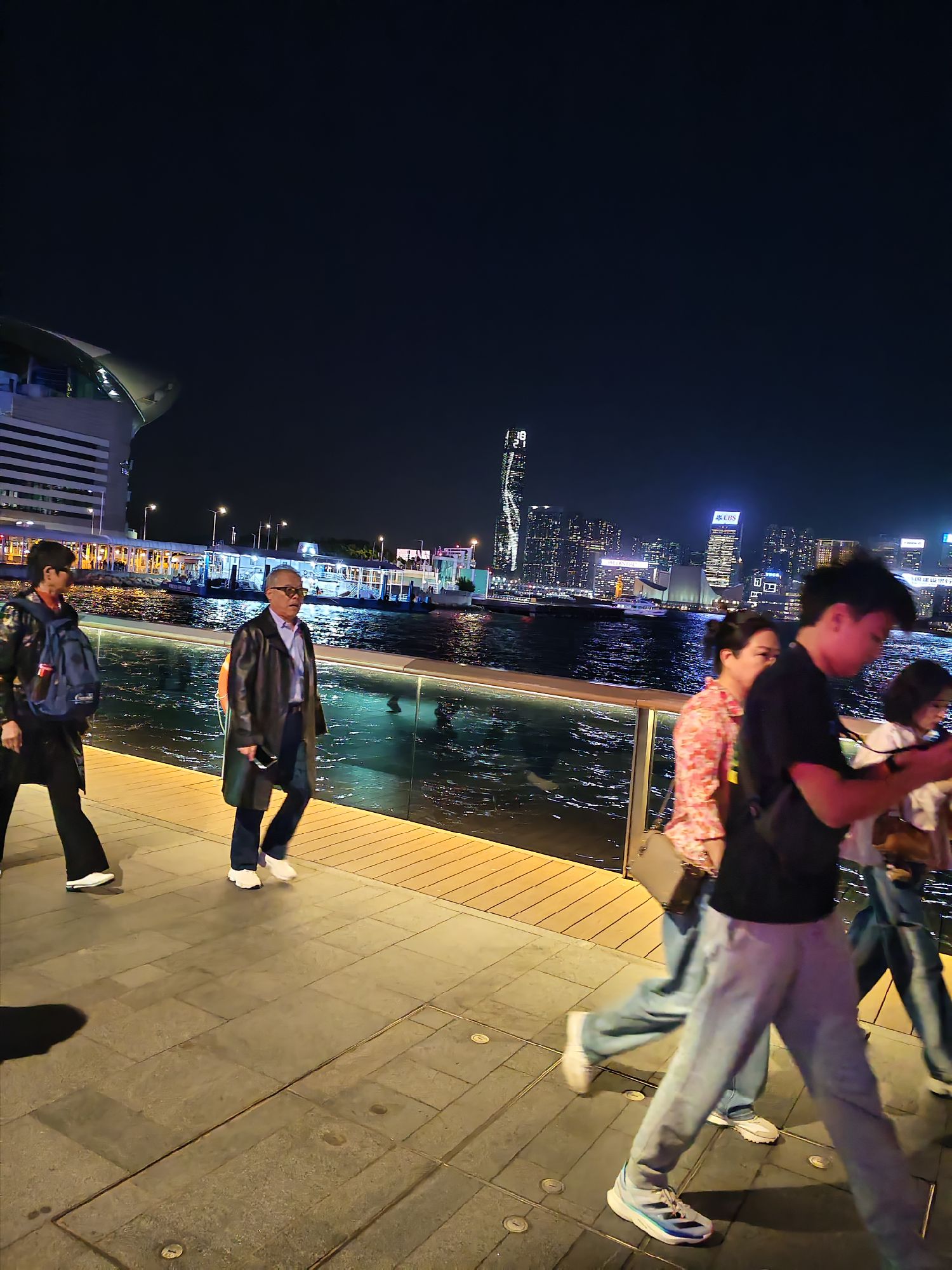 图片 3，共 4 张