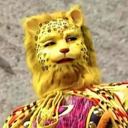 力月西