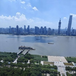 LongPort - 特朗普特靠谱