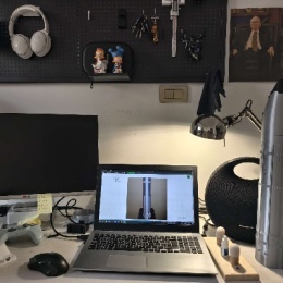 LongPort - 海边的黄老板